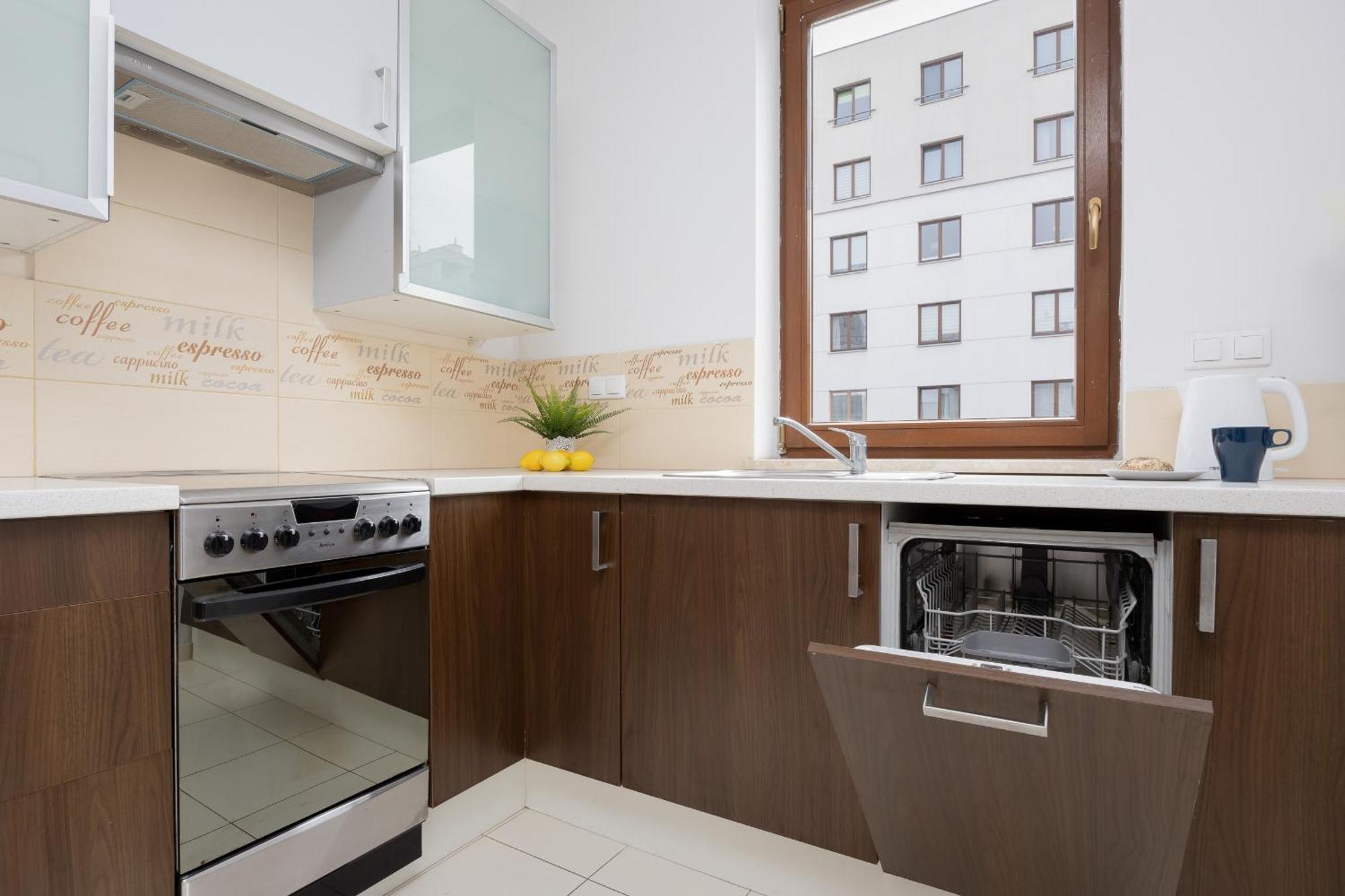City Apartment With Parking Near Metro Mlociny By Noclegi Renters Warszawa Eksteriør billede