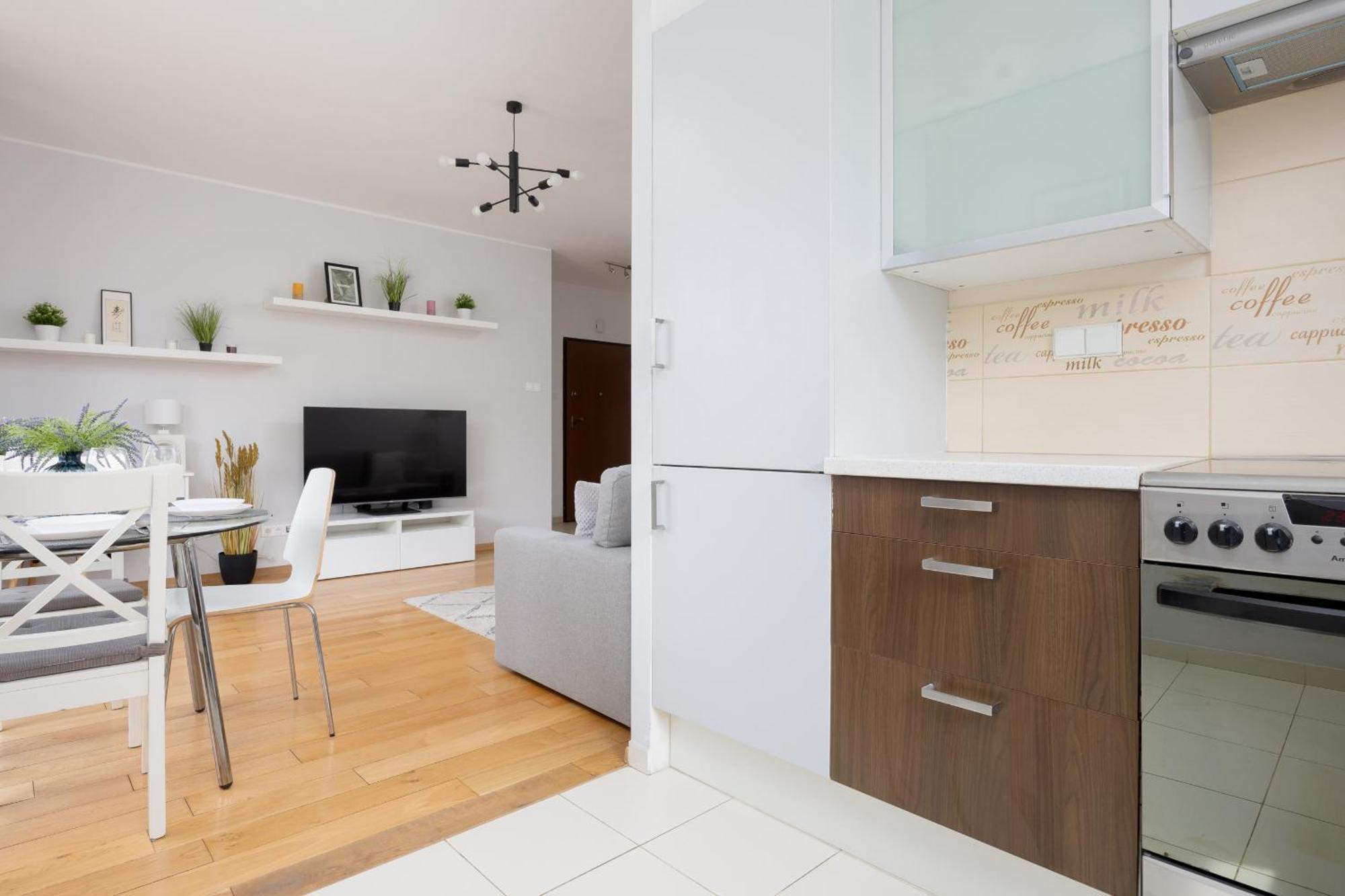 City Apartment With Parking Near Metro Mlociny By Noclegi Renters Warszawa Eksteriør billede