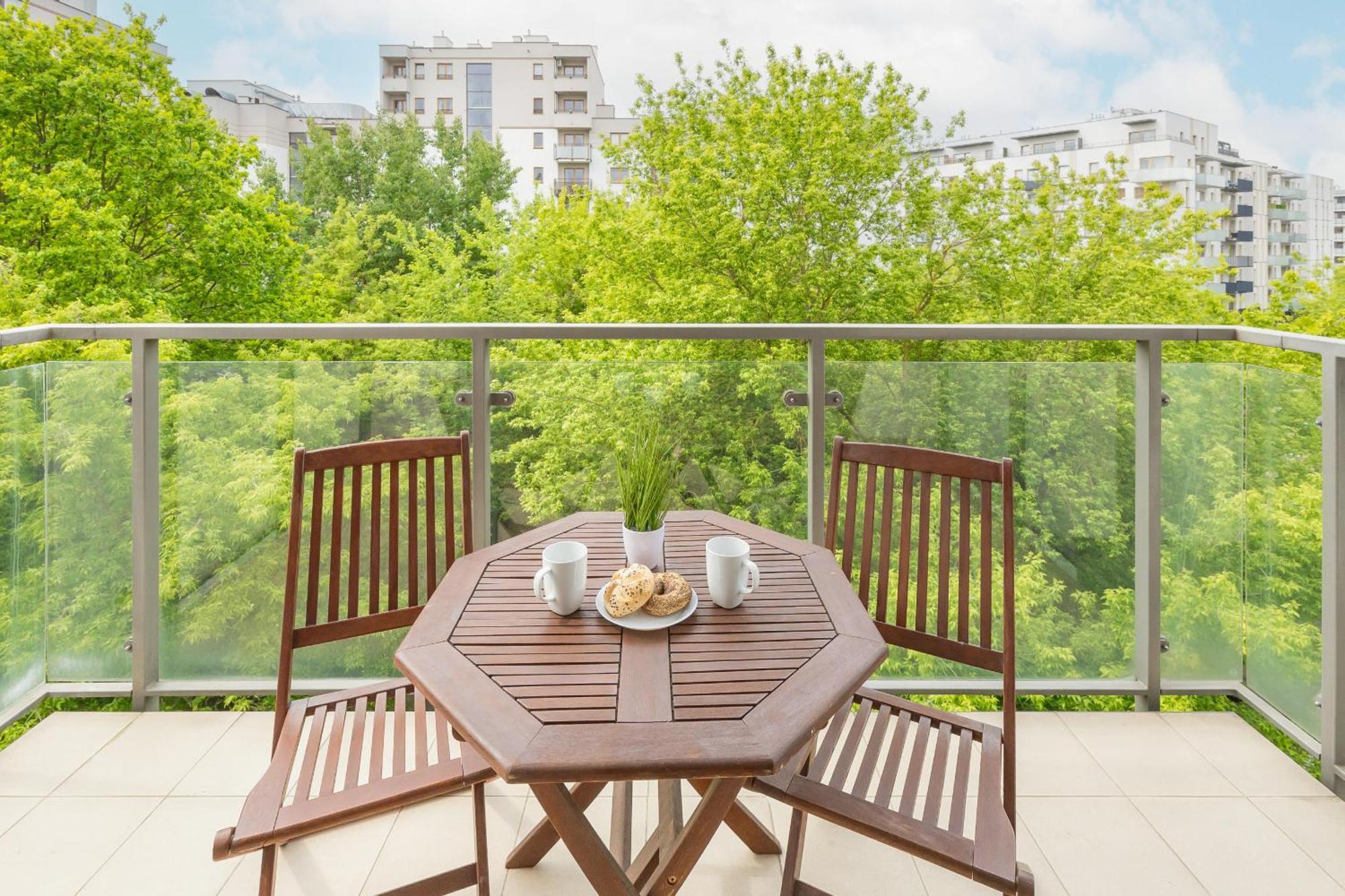 City Apartment With Parking Near Metro Mlociny By Noclegi Renters Warszawa Eksteriør billede